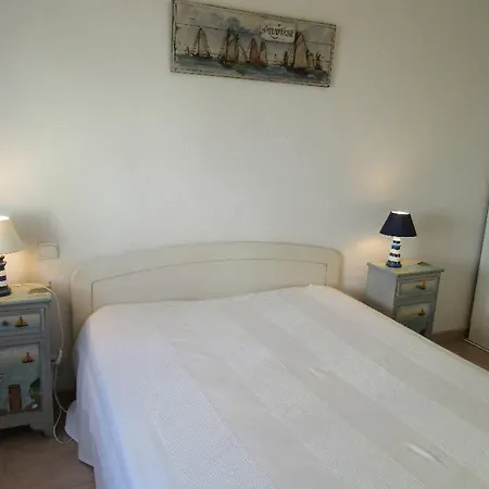 Вилла La Maison Bleue De Sion Сент-Илер-де-Рье